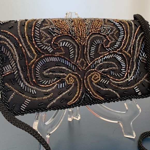 Evening beaded black handbag for homecomings. La Regale Ltd. Snap closure - Picture 2 of 10